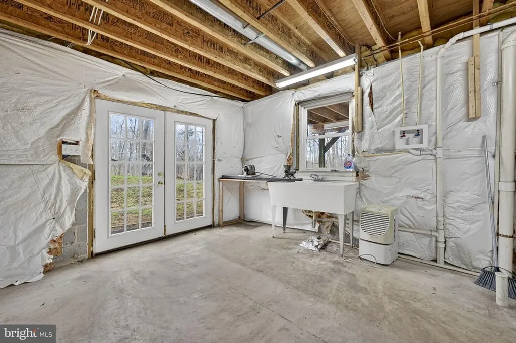 584 Poes Road S Amissville VA 20106