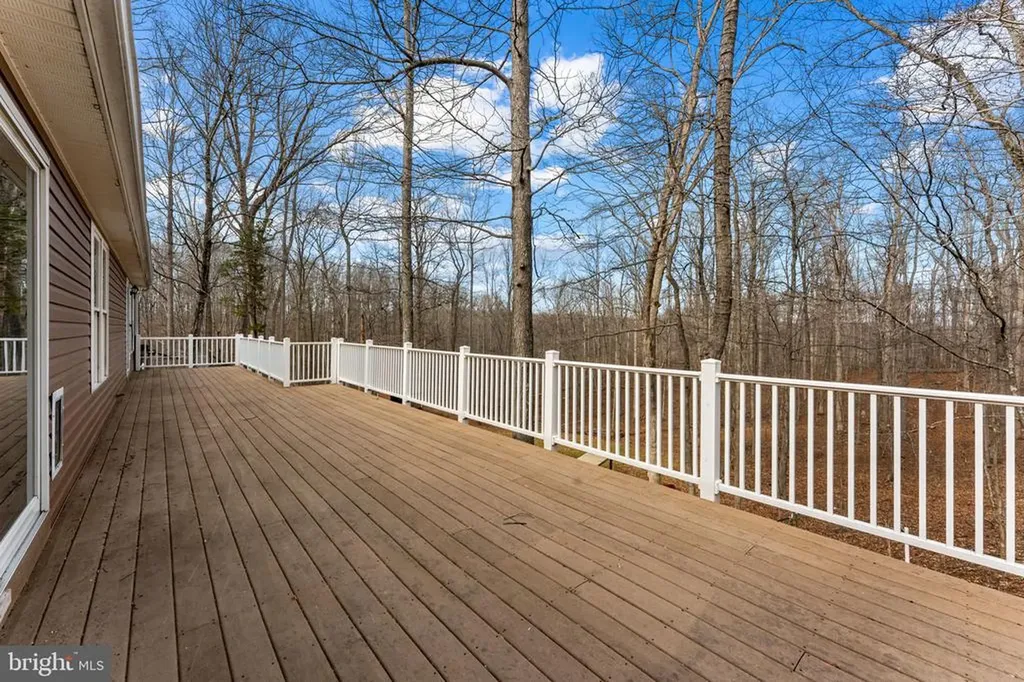 584 Poes Road S Amissville VA 20106