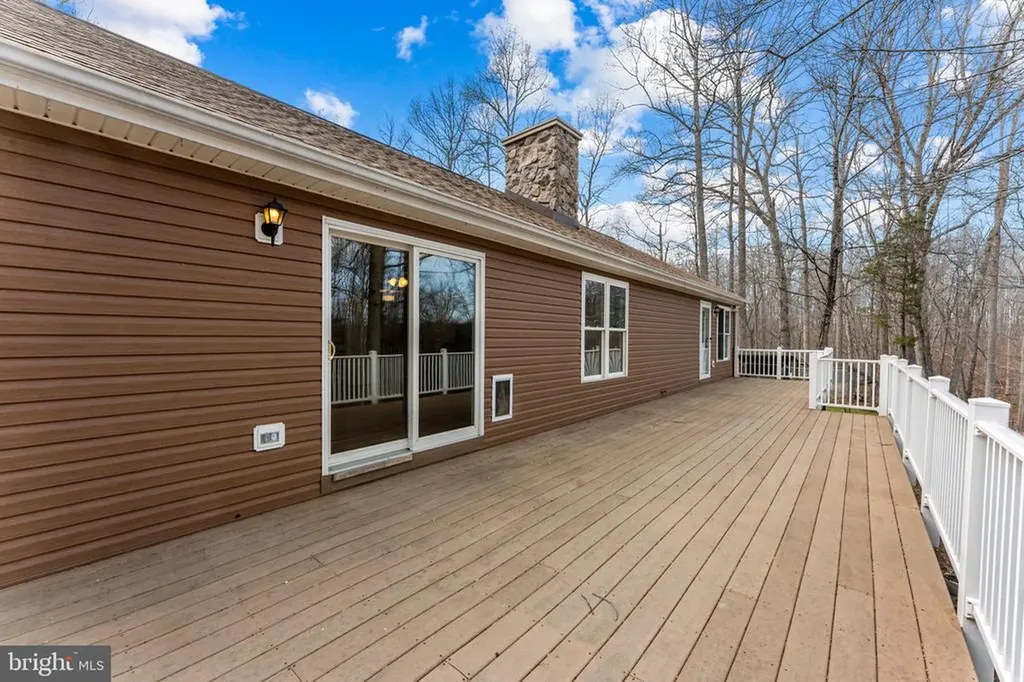 584 Poes Road S Amissville VA 20106