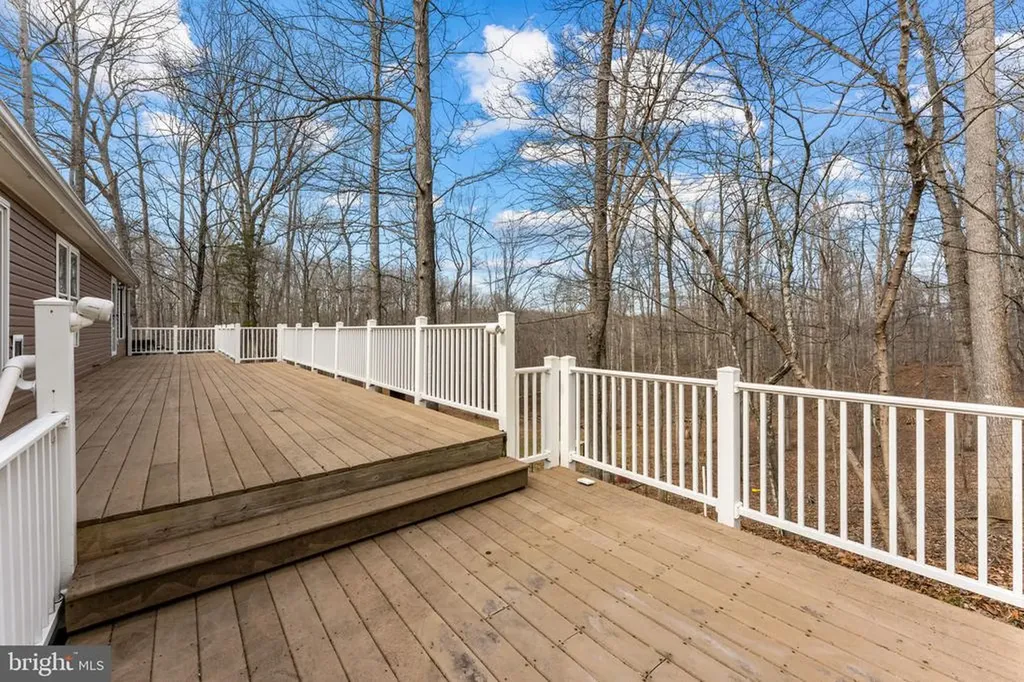 584 Poes Road S Amissville VA 20106