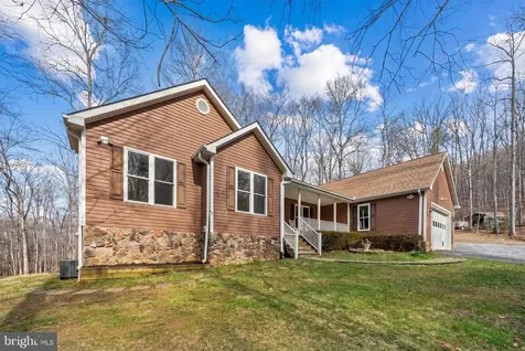 584 Poes Road S Amissville VA 20106