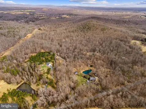 584 Poes Road S Amissville VA 20106