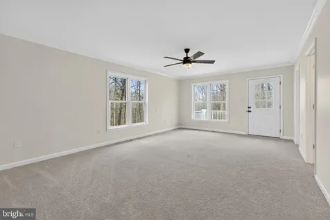 584 Poes Road S Amissville VA 20106