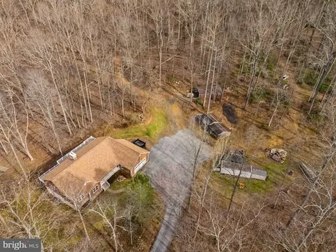 584 Poes Road S Amissville VA 20106