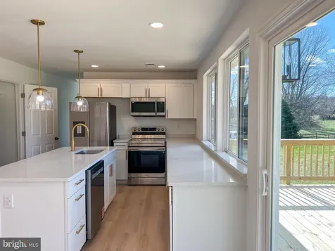 22 Hopewell Lane Sperryville VA 22740