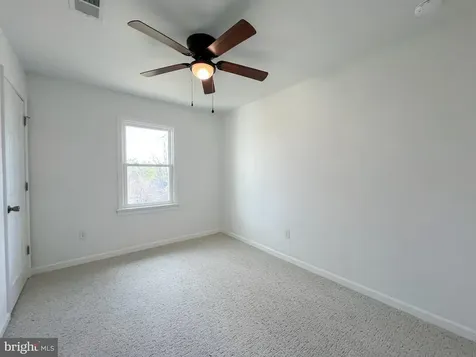 22 Hopewell Lane Sperryville VA 22740