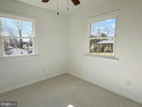 22 Hopewell Lane Sperryville VA 22740