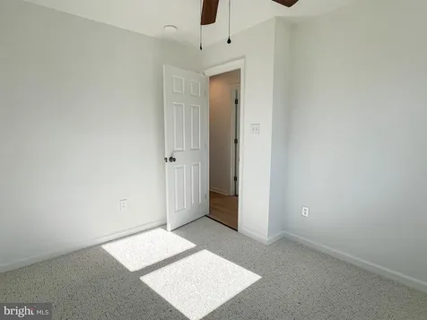 22 Hopewell Lane Sperryville VA 22740
