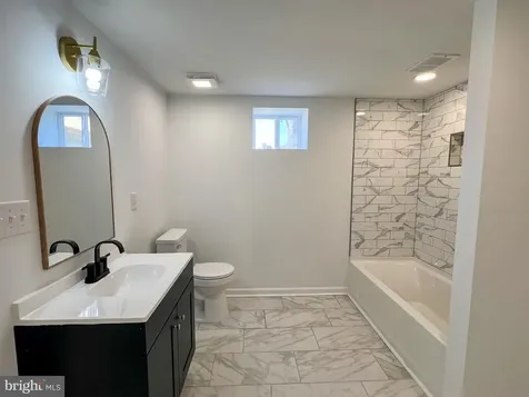 22 Hopewell Lane Sperryville VA 22740