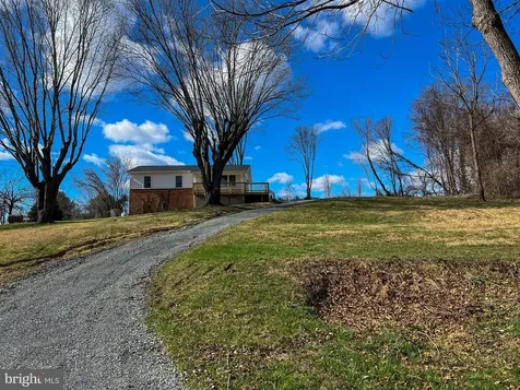 22 Hopewell Lane Sperryville VA 22740