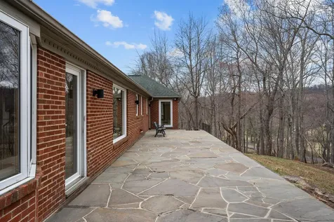 94 Old Hollow Road Sperryville VA 22740