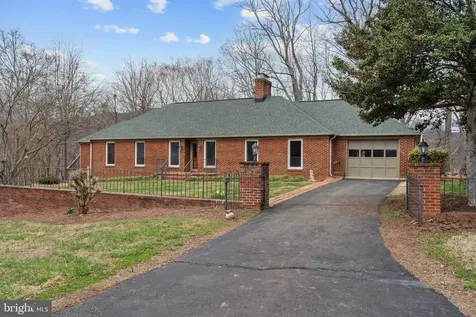 94 Old Hollow Road Sperryville VA 22740