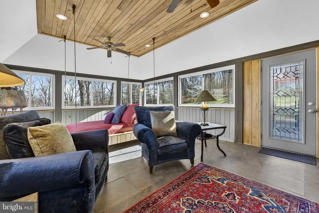 40 Angel Kiss Lane Castleton VA 22716