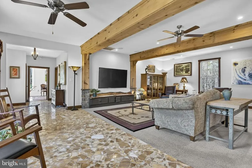 40 Angel Kiss Lane Castleton VA 22716