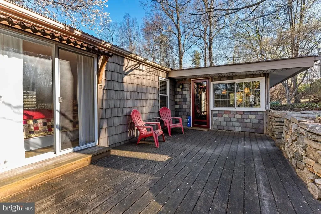 40 Angel Kiss Lane Castleton VA 22716