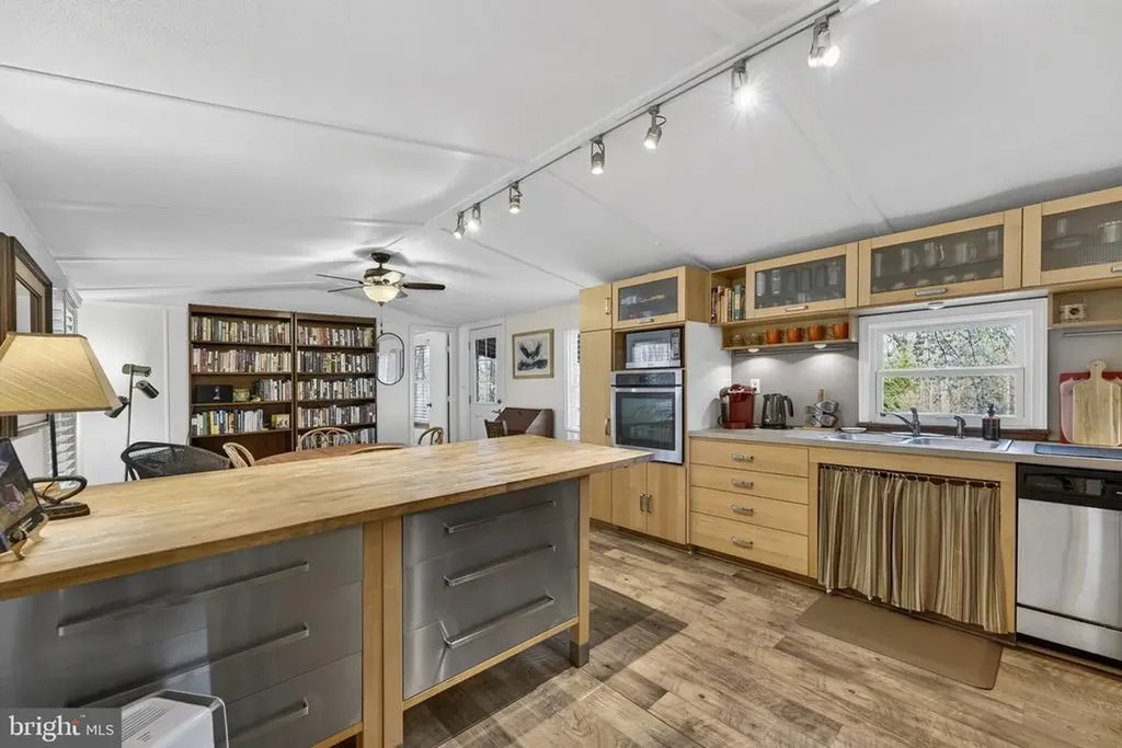 40 Angel Kiss Lane Castleton VA 22716