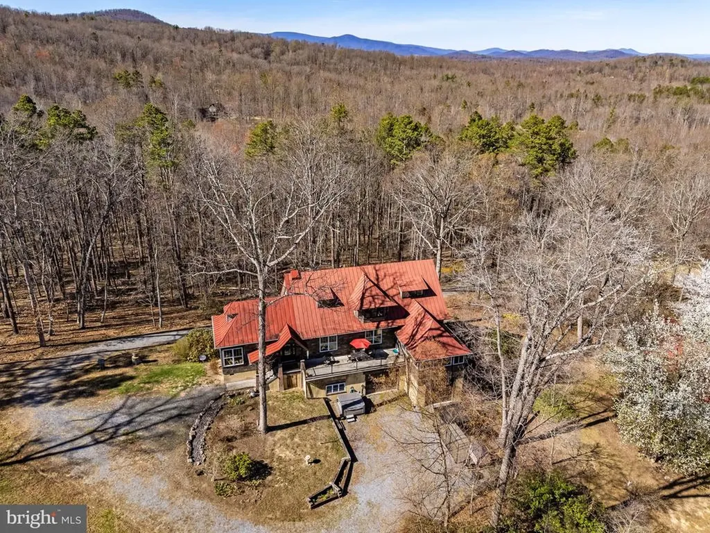 40 Angel Kiss Lane Castleton VA 22716