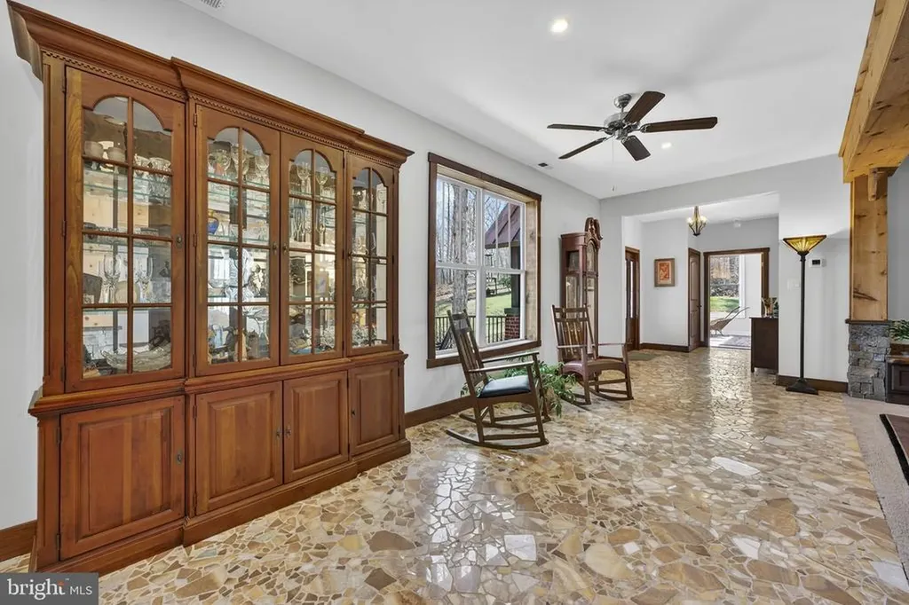 40 Angel Kiss Lane Castleton VA 22716