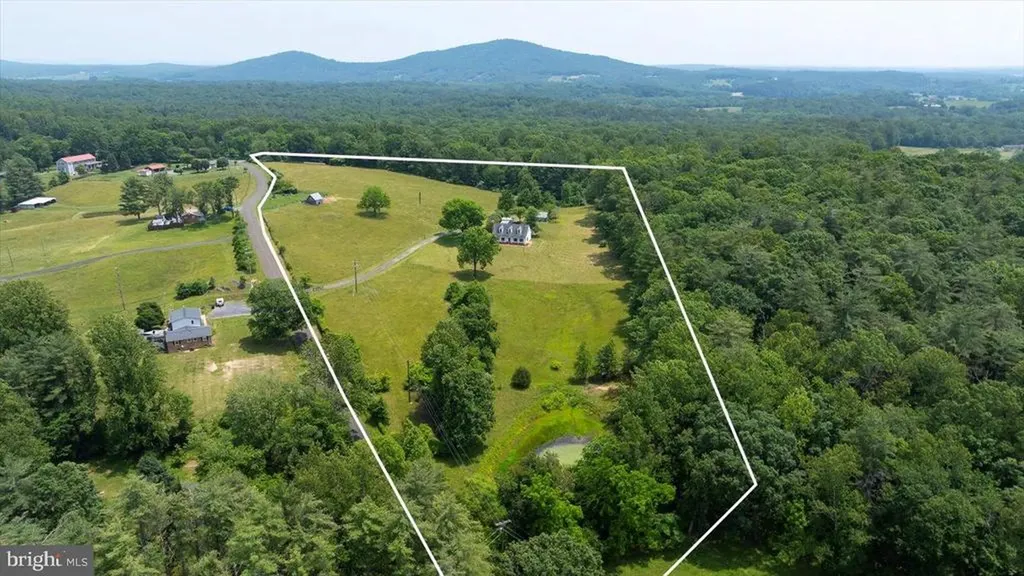 274 Aaron Mountain Road Castleton VA 22716