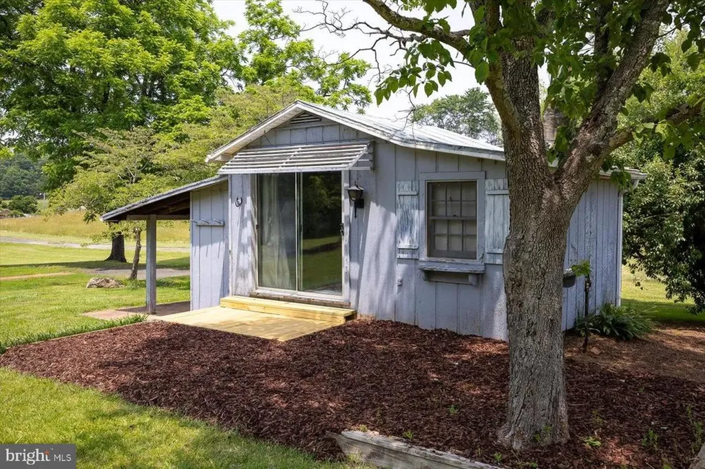 274 Aaron Mountain Road Castleton VA 22716