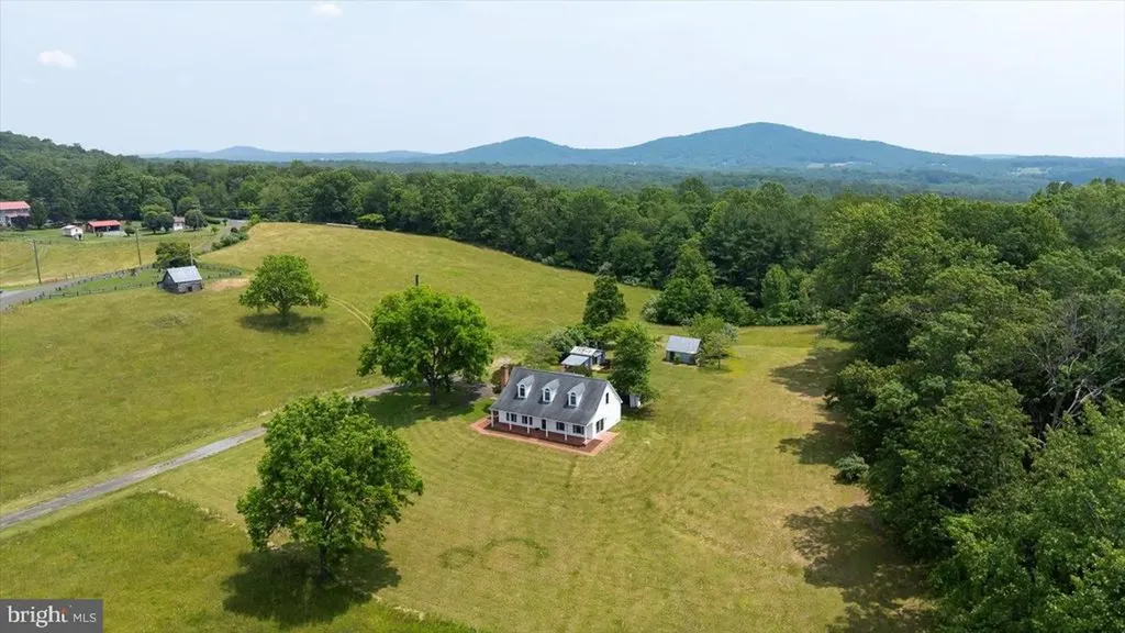 274 Aaron Mountain Road Castleton VA 22716