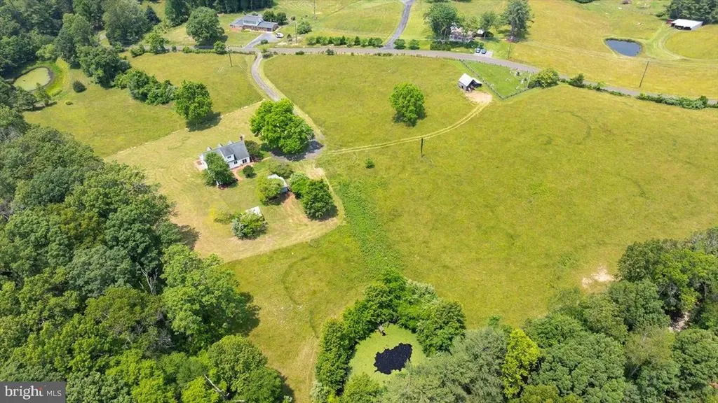 274 Aaron Mountain Road Castleton VA 22716