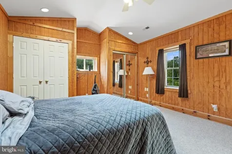 11947 Lee Highway Sperryville VA 22740