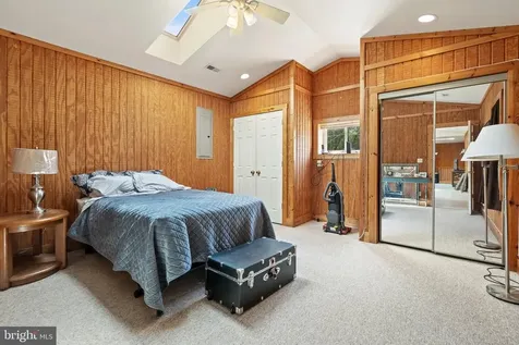 11947 Lee Highway Sperryville VA 22740