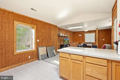 11947 Lee Highway Sperryville VA 22740