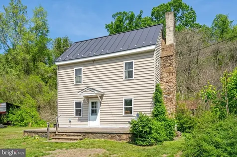 11947 Lee Highway Sperryville VA 22740
