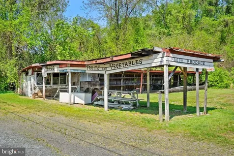 11947 Lee Highway Sperryville VA