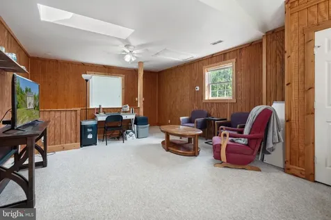 11947 Lee Highway Sperryville VA