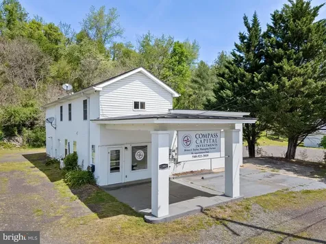 11947 Lee Highway Sperryville VA