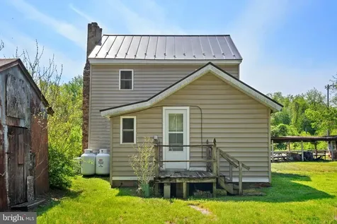 11947 Lee Highway Sperryville VA
