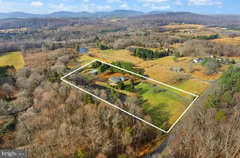 375 Seven Ponds Road Amissville VA 20106