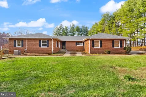 375 Seven Ponds Road Amissville VA 20106