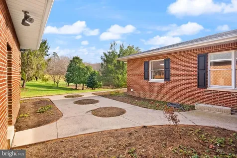 375 Seven Ponds Road Amissville VA 20106