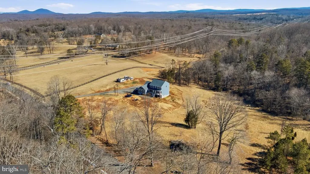 616 Poes Road S Amissville VA 20106