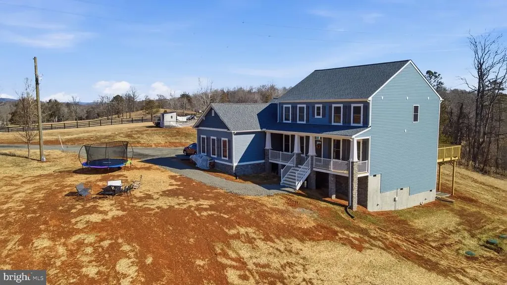 616 Poes Road S Amissville VA 20106