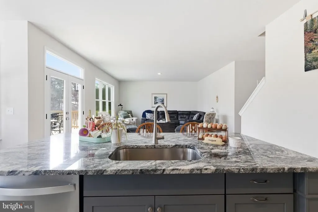 616 Poes Road S Amissville VA 20106