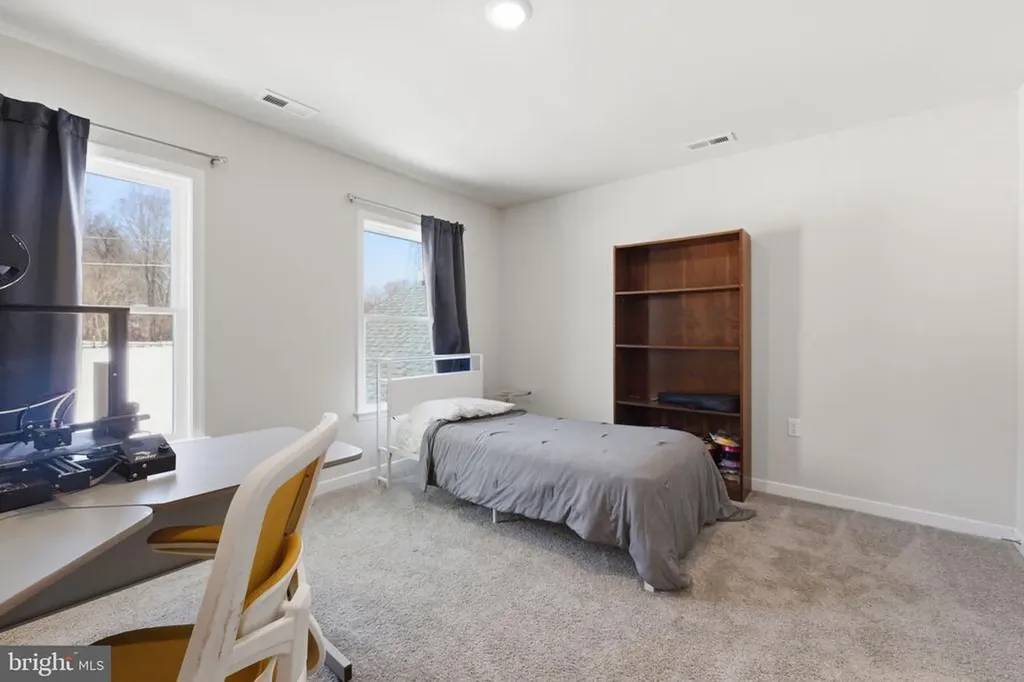 616 Poes Road S Amissville VA 20106