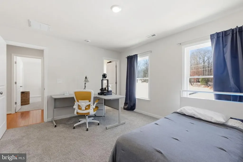 616 Poes Road S Amissville VA 20106