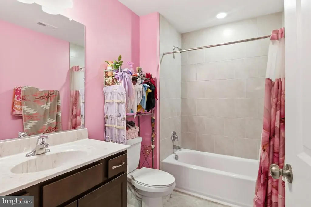 616 Poes Road S Amissville VA 20106