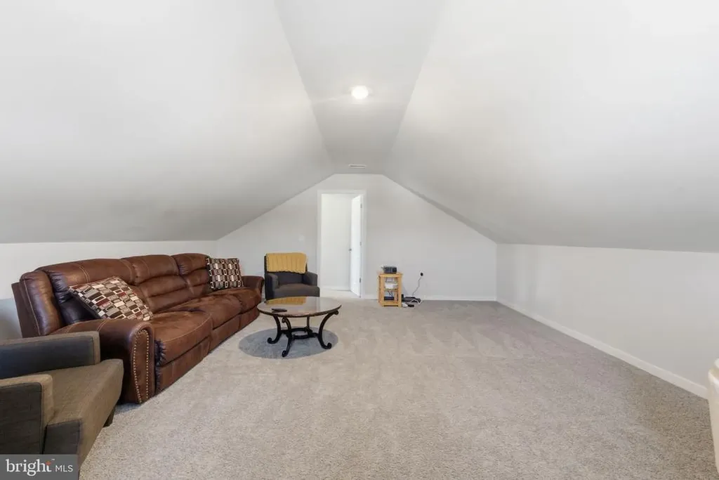 616 Poes Road S Amissville VA 20106