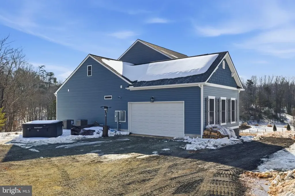 616 Poes Road S Amissville VA 20106