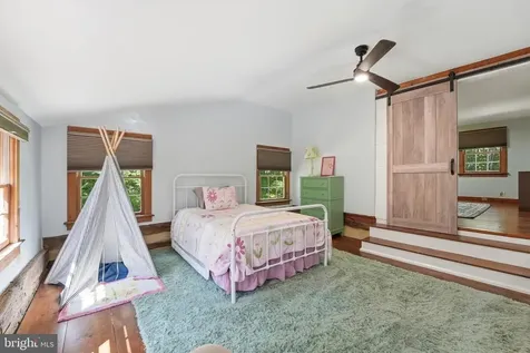 10 Ashby Road Sperryville VA 22740