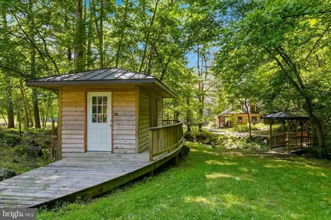10 Ashby Road Sperryville VA 22740