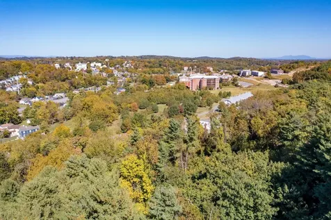 603 Calvert Street Staunton VA 24401