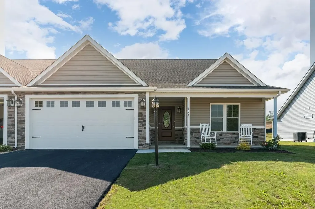 105 Lake View Circle Waynesboro VA 22980