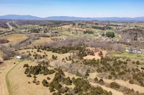 3 Crown Ridge Berry Farm Road Staunton VA 24401